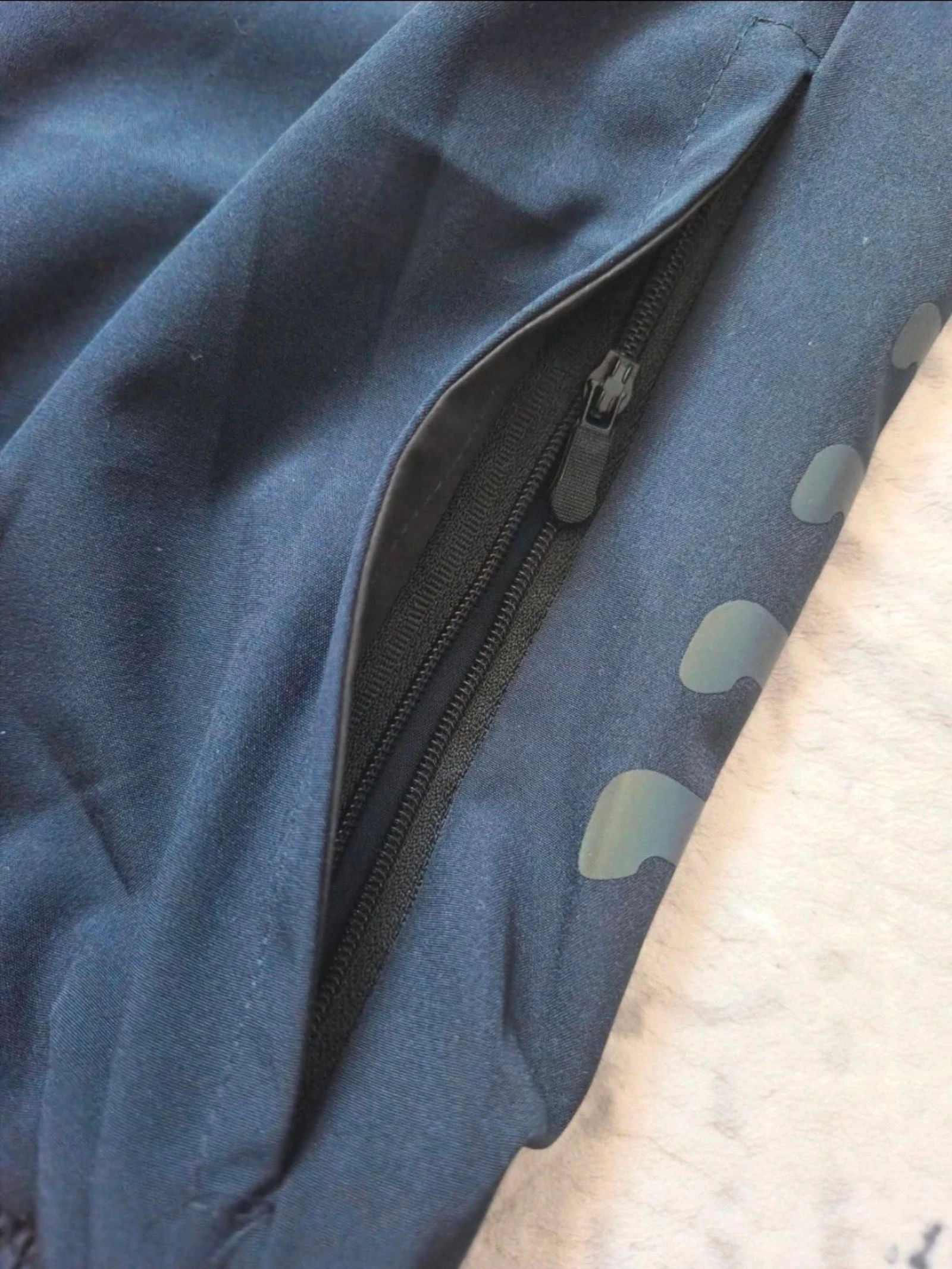 Short esportivo Under Armour HeatGear azul-marinho novo com etiqueta tamanho M – photo 2
